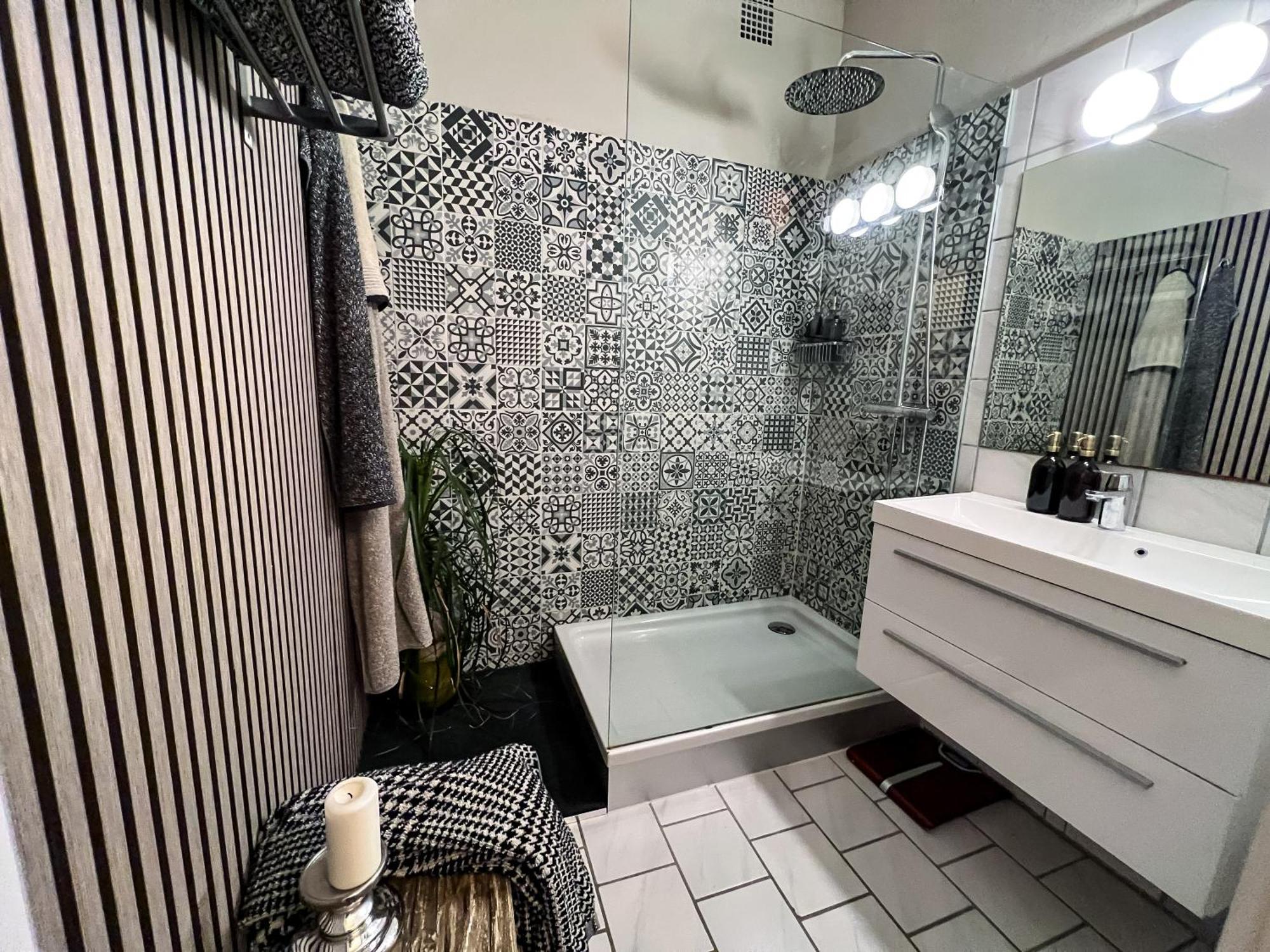 Big, Central And Charming Apartment On Schaafenstrasse ケルン エクステリア 写真